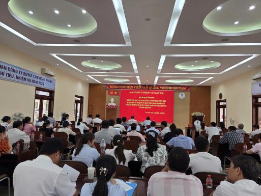 ĐẢNG ỦY CÔNG TY TNHH MTV CAO SU LỘC NINH TỔ CHỨC THAM DỰ HỘI NGHỊ TOÀN QUỐC NGHIÊN CỨU, HỌC TẬP, QUÁN TRIỆT VÀ TRIỂN KHAI THỰC HIỆN NGHỊ QUYẾT SỐ 79-NQ/TW VÀ NGHỊ QUYẾT SỐ 80-NQ/TW CỦA BỘ CHÍNH TRỊ